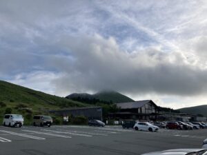 草千里ヶ浜駐車場　熊本県阿蘇市永草